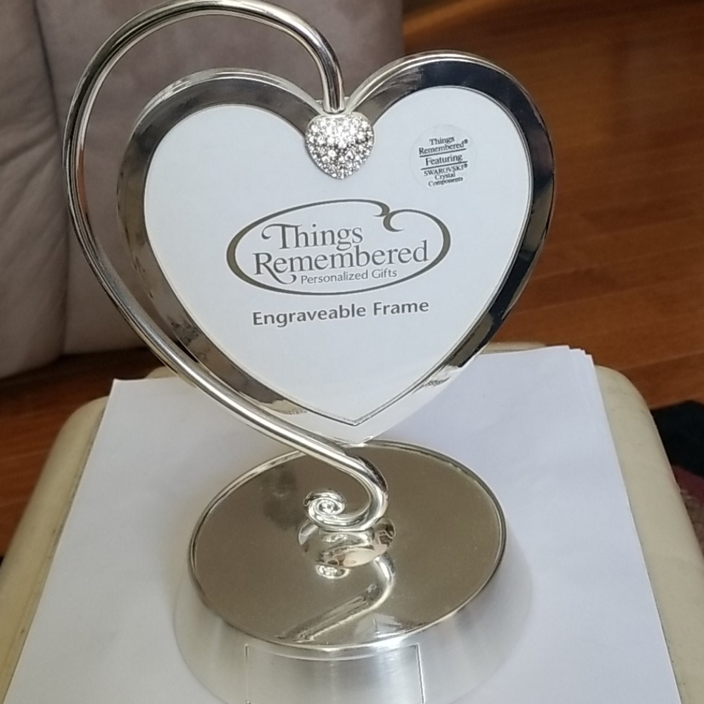 Swarovski detail heart swivel pictue frame